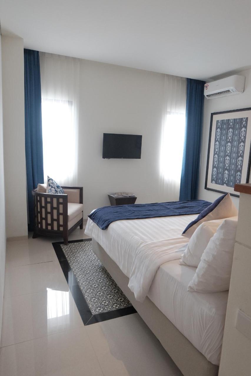 M Hotel Sorong Exterior foto